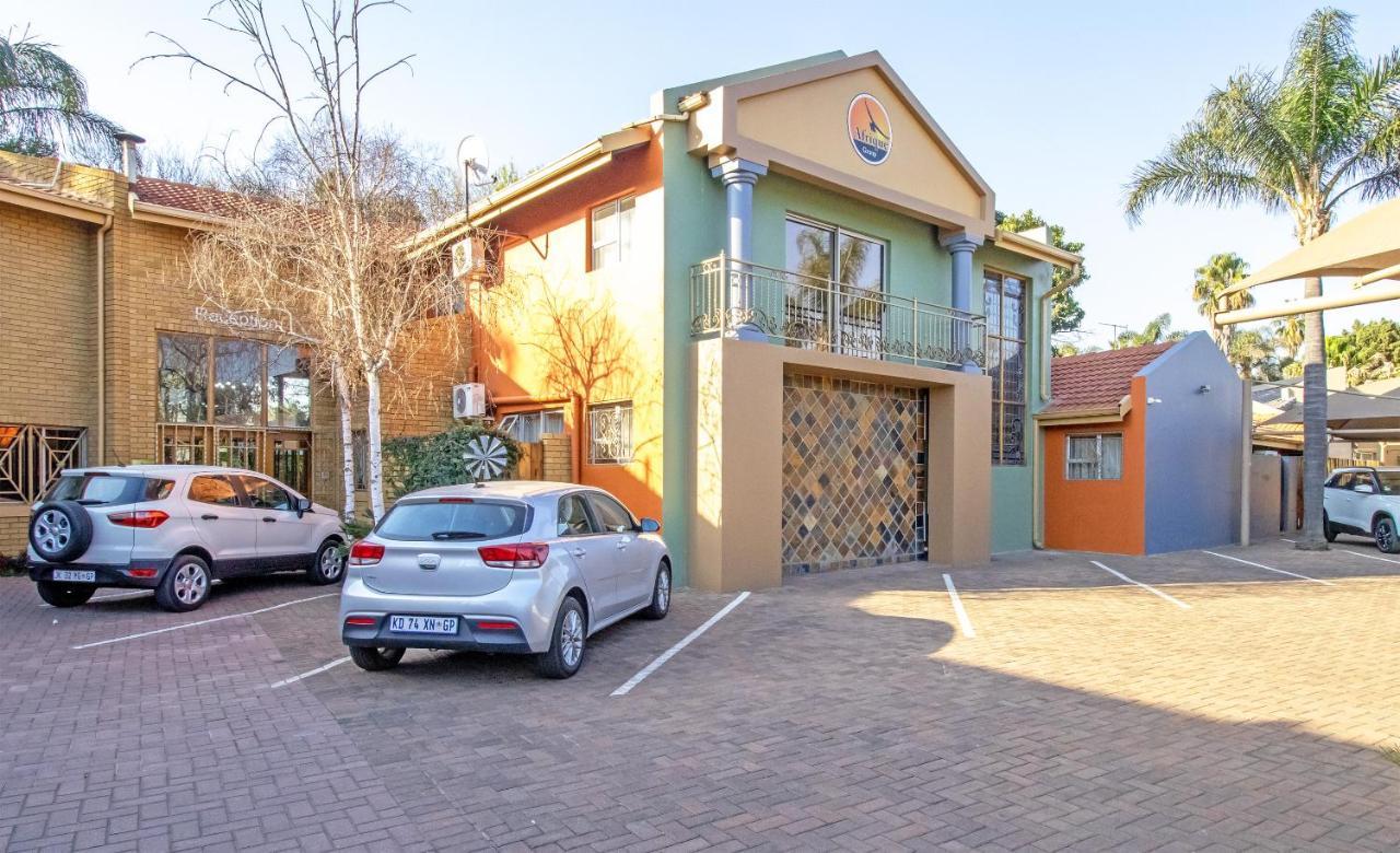 Sunward Park Guest House & Conference Center Boksburg Esterno foto