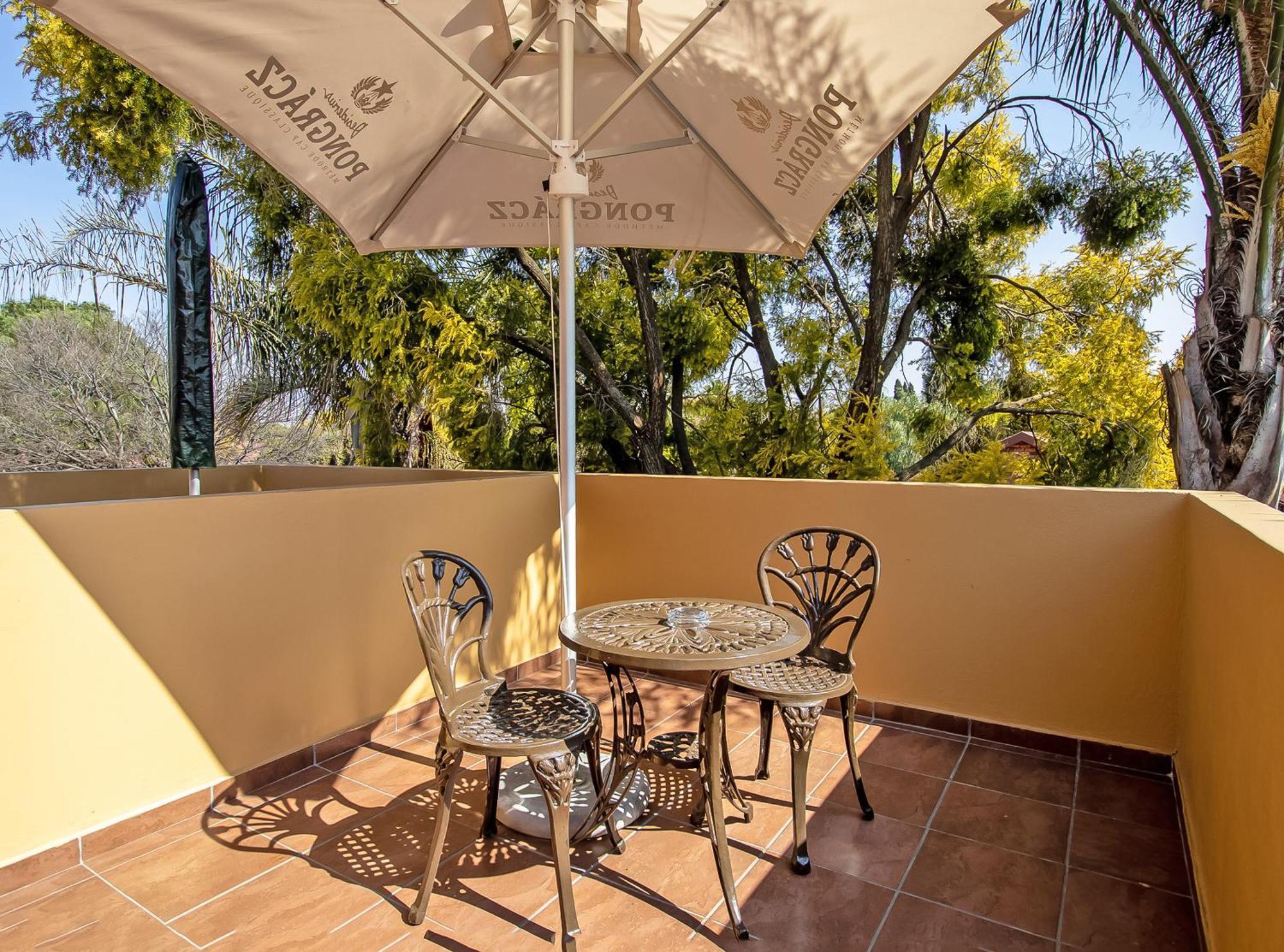 Sunward Park Guest House & Conference Center Boksburg Esterno foto