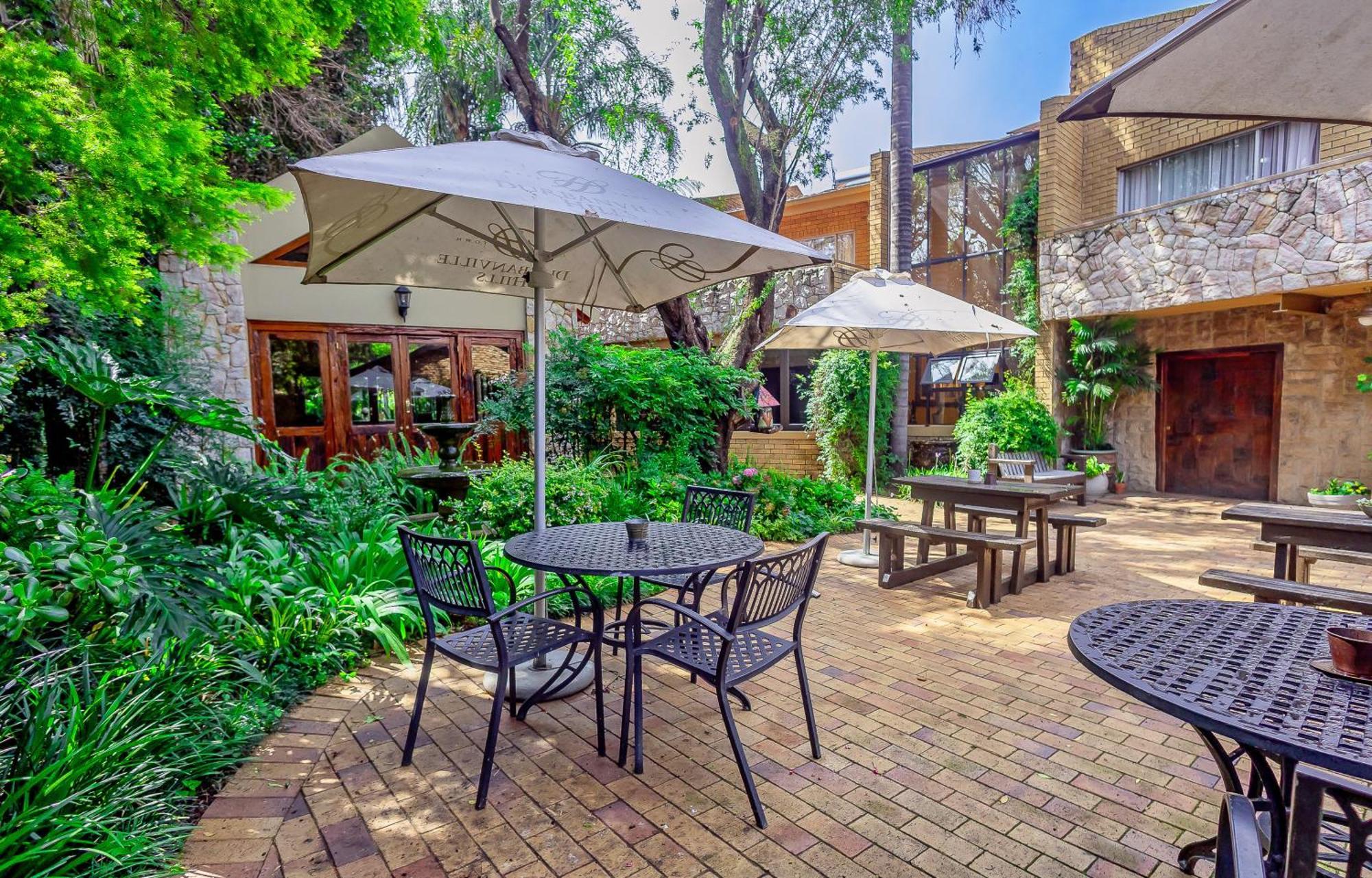 Sunward Park Guest House & Conference Center Boksburg Esterno foto