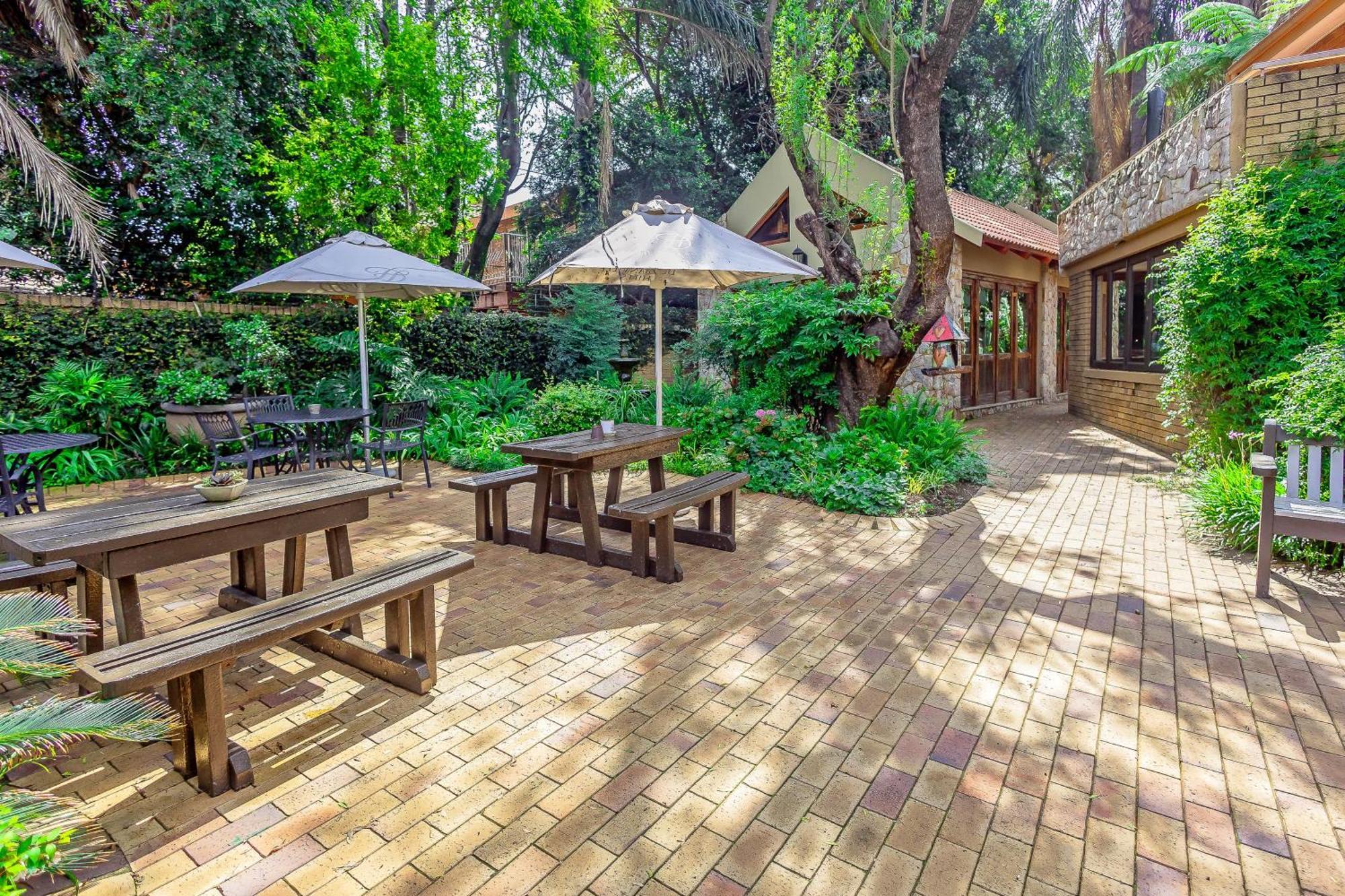 Sunward Park Guest House & Conference Center Boksburg Esterno foto